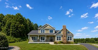 55 Kent Place, North Greenbush, NY 12198