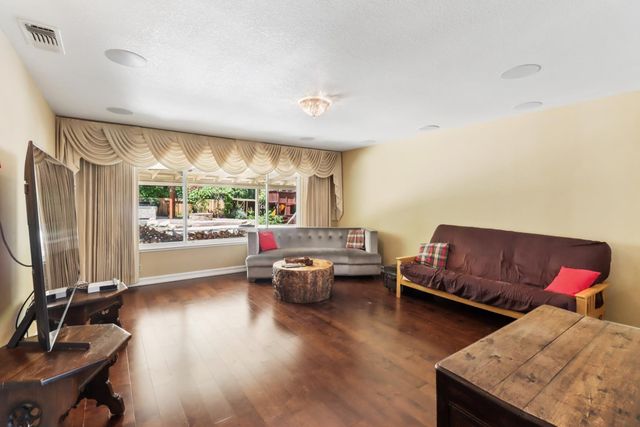 5105 Cocoa Palm Way, Fair Oaks, CA 95628