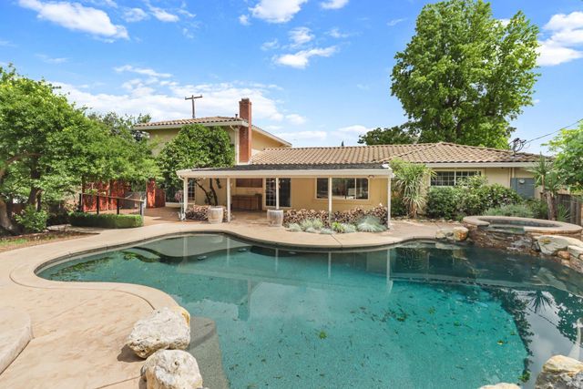 5105 Cocoa Palm Way, Fair Oaks, CA 95628