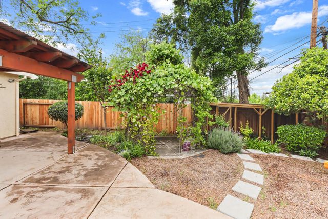 5105 Cocoa Palm Way, Fair Oaks, CA 95628