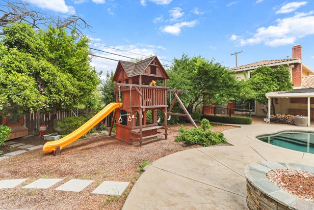 5105 Cocoa Palm Way, Fair Oaks, CA 95628