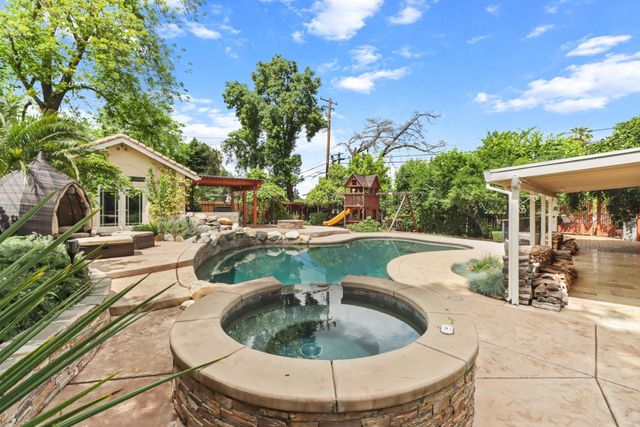 5105 Cocoa Palm Way, Fair Oaks, CA 95628