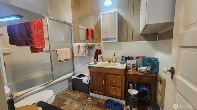 2215 Cherry Street, Hoquiam, WA 98550