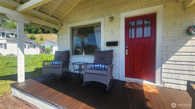 2215 Cherry Street, Hoquiam, WA 98550