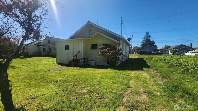 2215 Cherry Street, Hoquiam, WA 98550