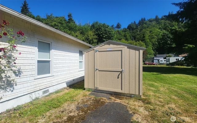 2215 Cherry Street, Hoquiam, WA 98550