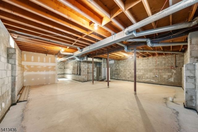 120 Parkside Dr, Union Twp., NJ 07083