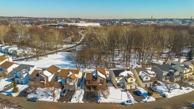 120 Parkside Dr, Union Twp., NJ 07083