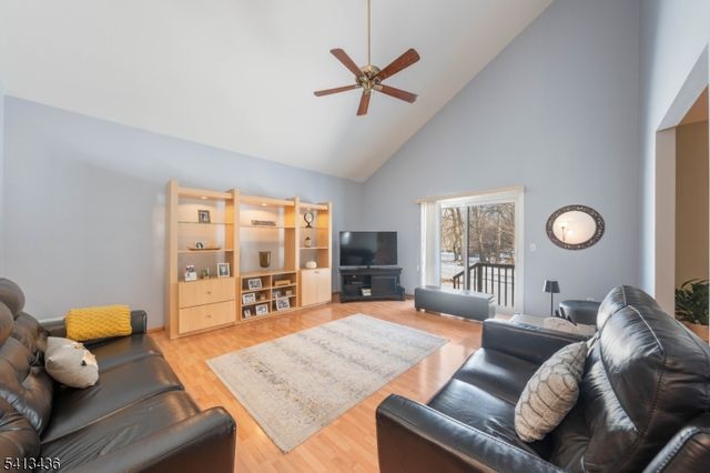 120 Parkside Dr, Union Twp., NJ 07083