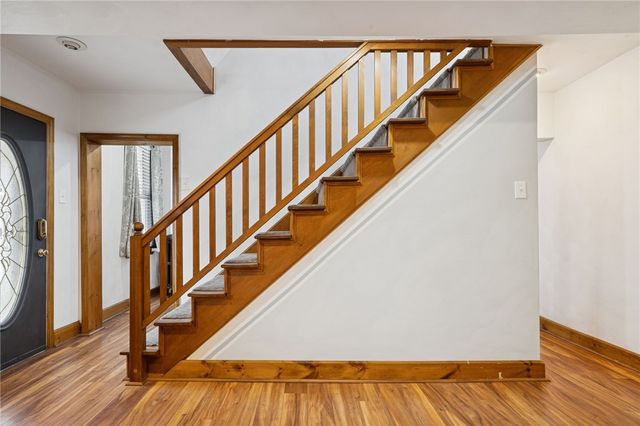 139 N Diamond St, Mt Pleasant Boro, PA 15666