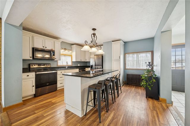 139 N Diamond St, Mt Pleasant Boro, PA 15666