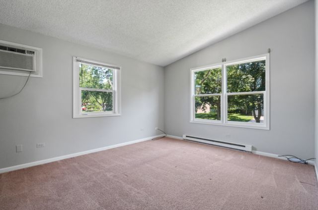 627 Chardonnay Lane 627, Crystal Lake, IL 60014
