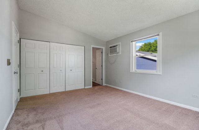 627 Chardonnay Lane 627, Crystal Lake, IL 60014