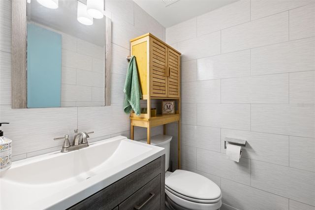 402 TARPON POINT, Tarpon Springs, FL 34689