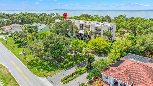 402 TARPON POINT, Tarpon Springs, FL 34689