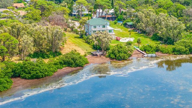 402 TARPON POINT, Tarpon Springs, FL 34689