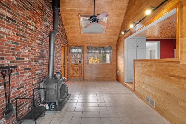 10 Standish Way, Lynn, MA 01904