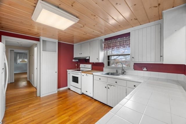 10 Standish Way, Lynn, MA 01904