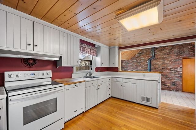 10 Standish Way, Lynn, MA 01904