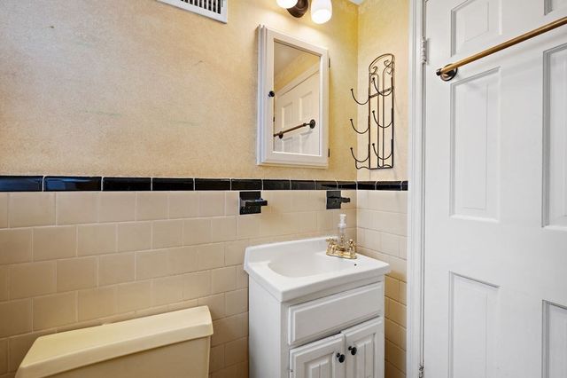 10 Standish Way, Lynn, MA 01904