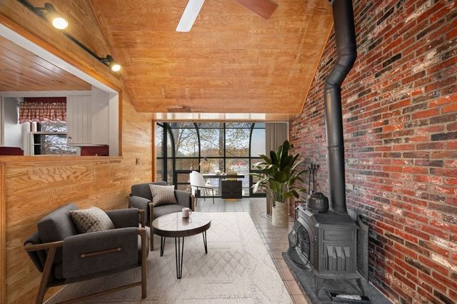 10 Standish Way, Lynn, MA 01904