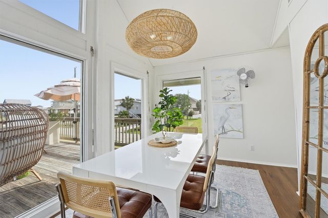 13839 Pirates Beach Boulevard, Galveston, TX 77554