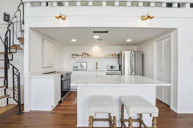13839 Pirates Beach Boulevard, Galveston, TX 77554