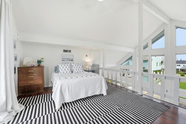 13839 Pirates Beach Boulevard, Galveston, TX 77554