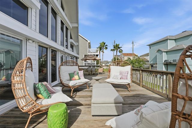 13839 Pirates Beach Boulevard, Galveston, TX 77554