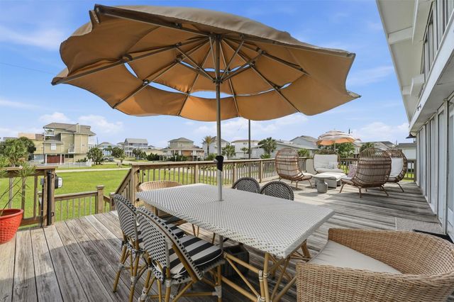 13839 Pirates Beach Boulevard, Galveston, TX 77554