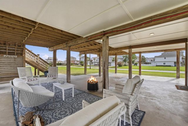 13839 Pirates Beach Boulevard, Galveston, TX 77554