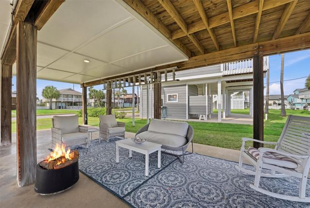 13839 Pirates Beach Boulevard, Galveston, TX 77554