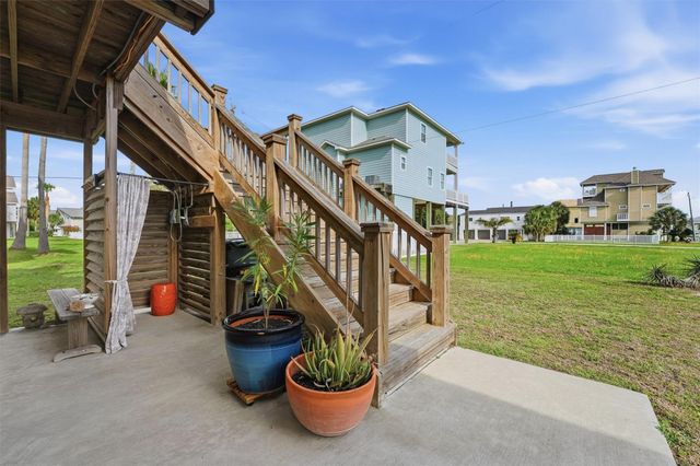13839 Pirates Beach Boulevard, Galveston, TX 77554