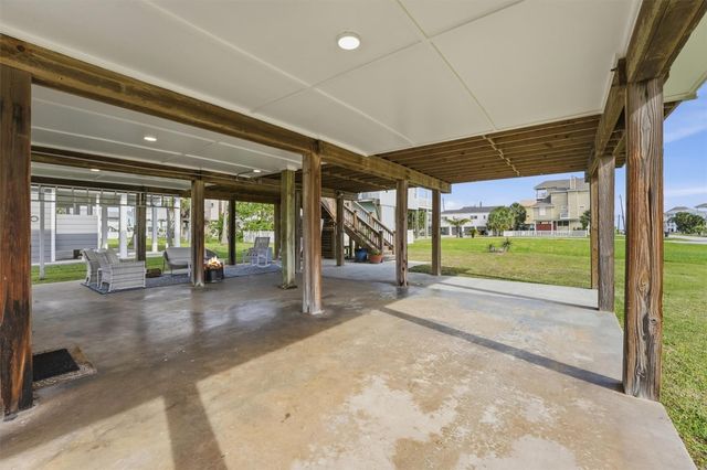 13839 Pirates Beach Boulevard, Galveston, TX 77554