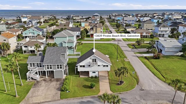13839 Pirates Beach Boulevard, Galveston, TX 77554