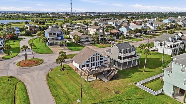 13839 Pirates Beach Boulevard, Galveston, TX 77554