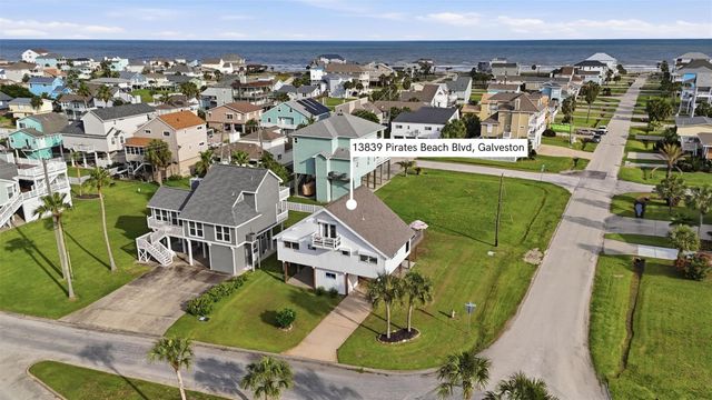 13839 Pirates Beach Boulevard, Galveston, TX 77554