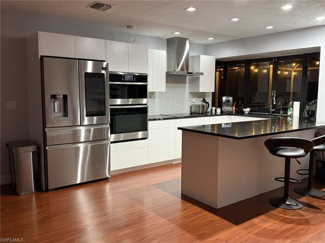 3410 SE 11th PL, Cape Coral, FL 33904