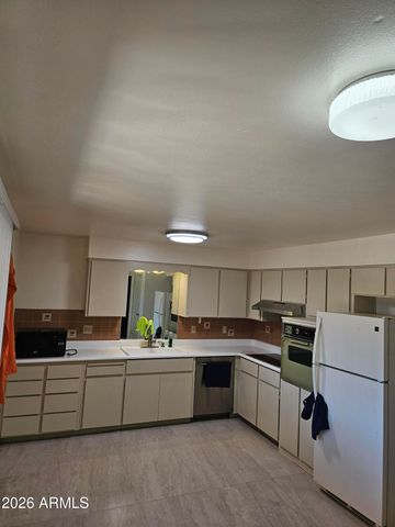 6037 W INDIAN SCHOOL Road, Phoenix, AZ 85033