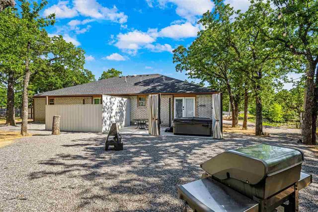 764 East Lake, Lawton, OK 73507