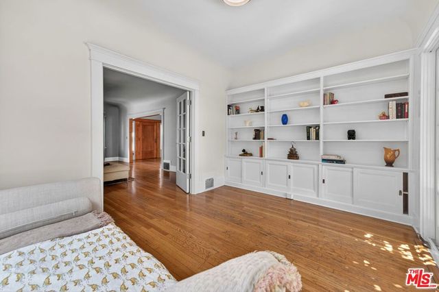 1614 Virginia Road, Los Angeles, CA 90019