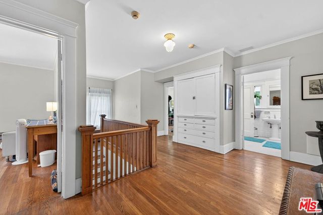 1614 Virginia Road, Los Angeles, CA 90019
