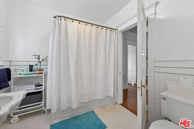 1614 Virginia Road, Los Angeles, CA 90019
