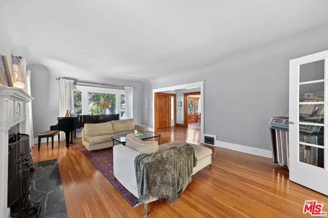 1614 Virginia Road, Los Angeles, CA 90019