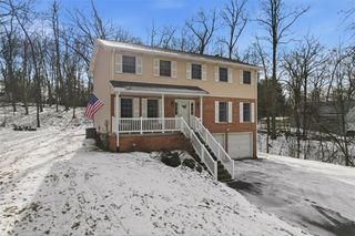 102 Bradford Park Rd, Economy, PA 15005