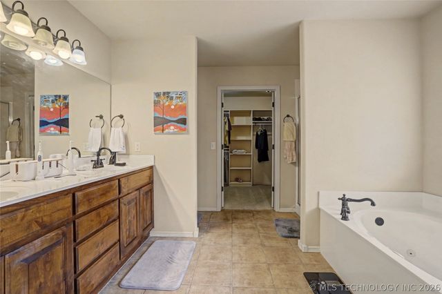 12528 S Date Street, Jenks, OK 74037