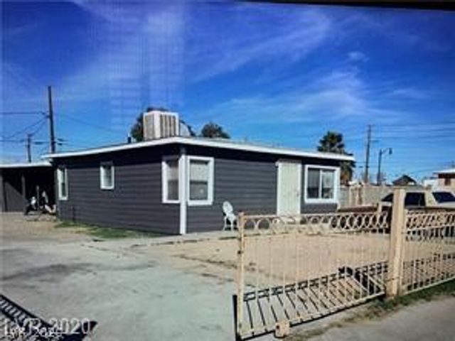612 West McWilliams Avenue, Las Vegas, NV 89106