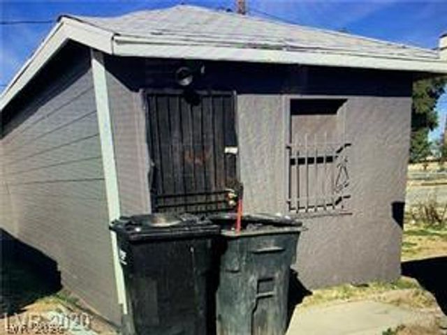 612 West McWilliams Avenue, Las Vegas, NV 89106