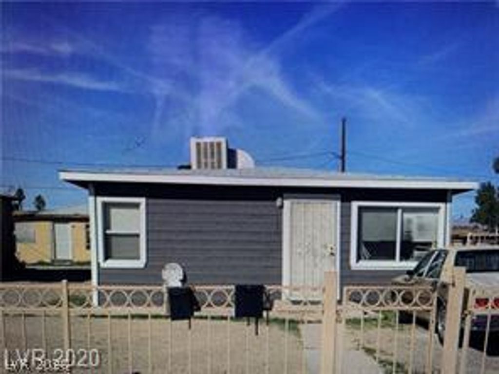 612 West McWilliams Avenue, Las Vegas, NV 89106