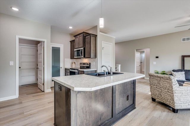2701 N Mainsgate Dr, Augusta, KS 67010